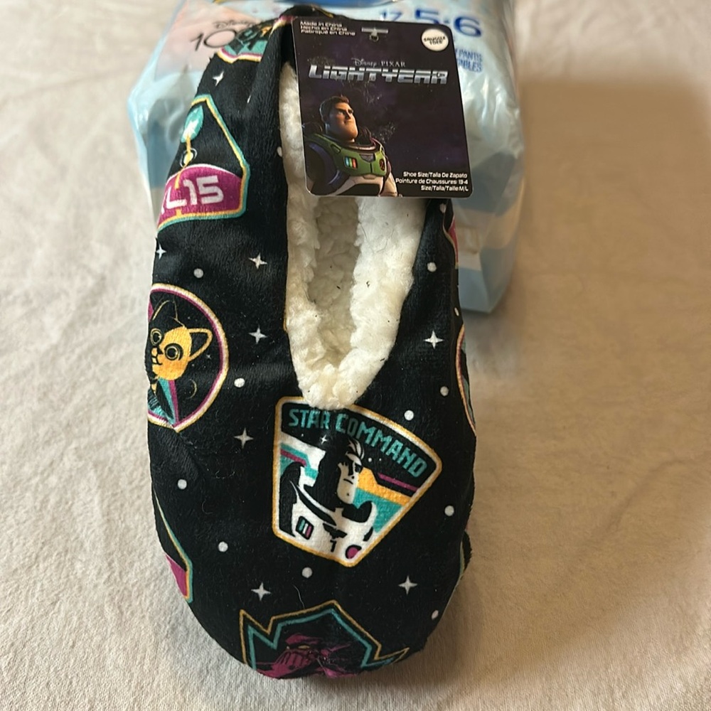 Buzz Lightyear Snuggle Toes slippers